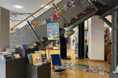 In der Stadtbibliothek Nördlingen ist alles für das Sommerferienprogramm vorbereitet.