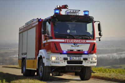 Bei Waldbränden kann dieses Fahrzeug der Feuerwehr Donauwörth mit mehr als 2.000 l Wassermenge abgerufen werden.
