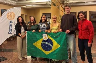 Präsidentin Brigitte Ulbricht, Eva Christ (USA), Lea Hussel (Brasilien), Josefine Hönle (Brasilien), Hannes Ruf (USA), Dr. Franziska Emmerling.