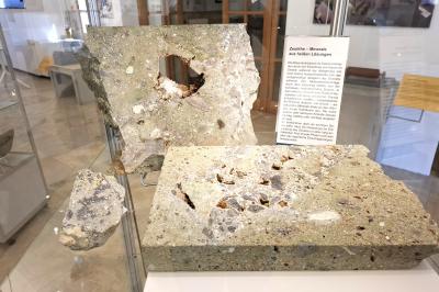 Geopark Ries Wanderausstellung „Suevit in seiner Vielfalt“ im Märker-Besucherzentrum 