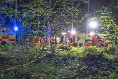 Feuerwehrübung im Waldgebiet Karab