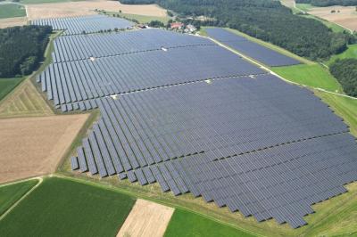So sieht der Solarpark Amerdingen von oben aus.