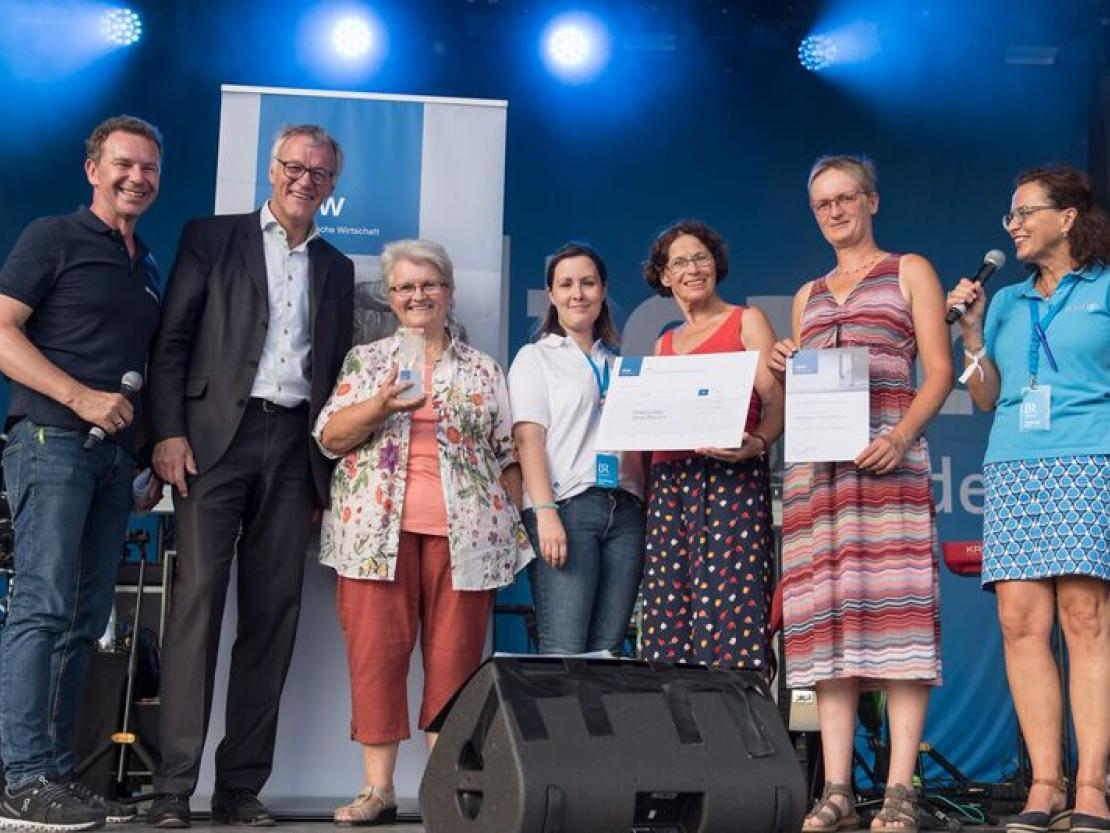Verleihung vbw Champ in Noerdlingen - Hospizgruppe Donau-Ries e. V.