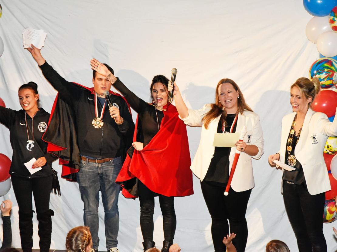 Verabschiegung großer Hofstaat FG Gailachia