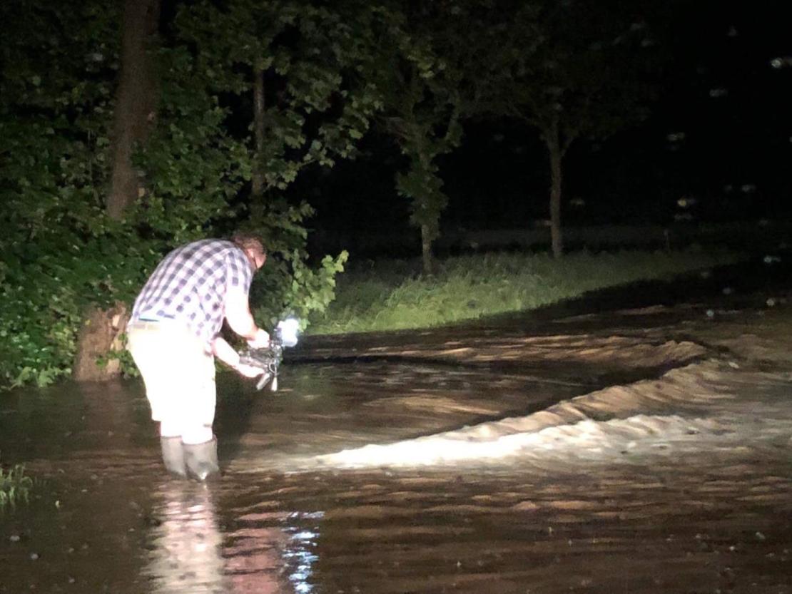 A92FF8B2-90FC-4ABC-9501-C943D94DDF5F