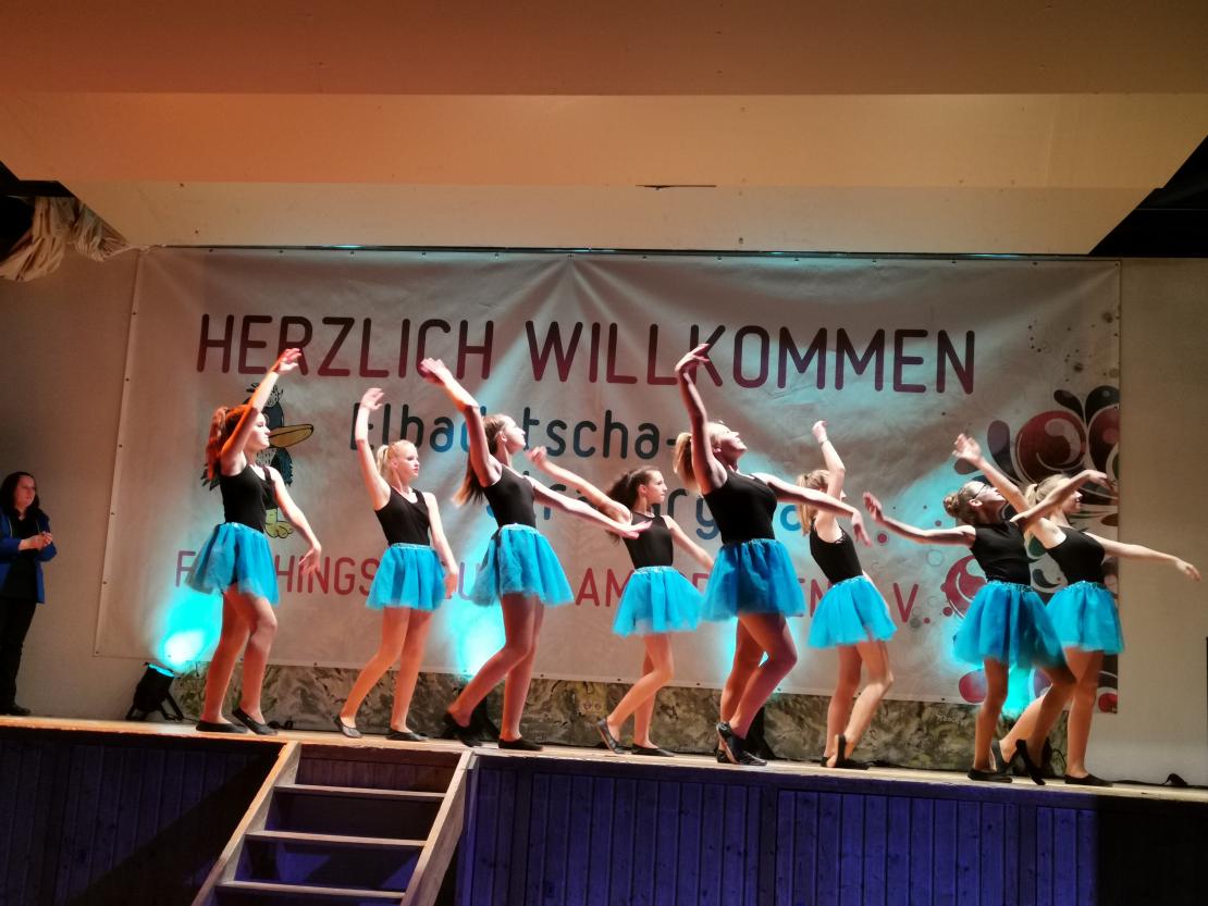 Showformation Tweenys 2