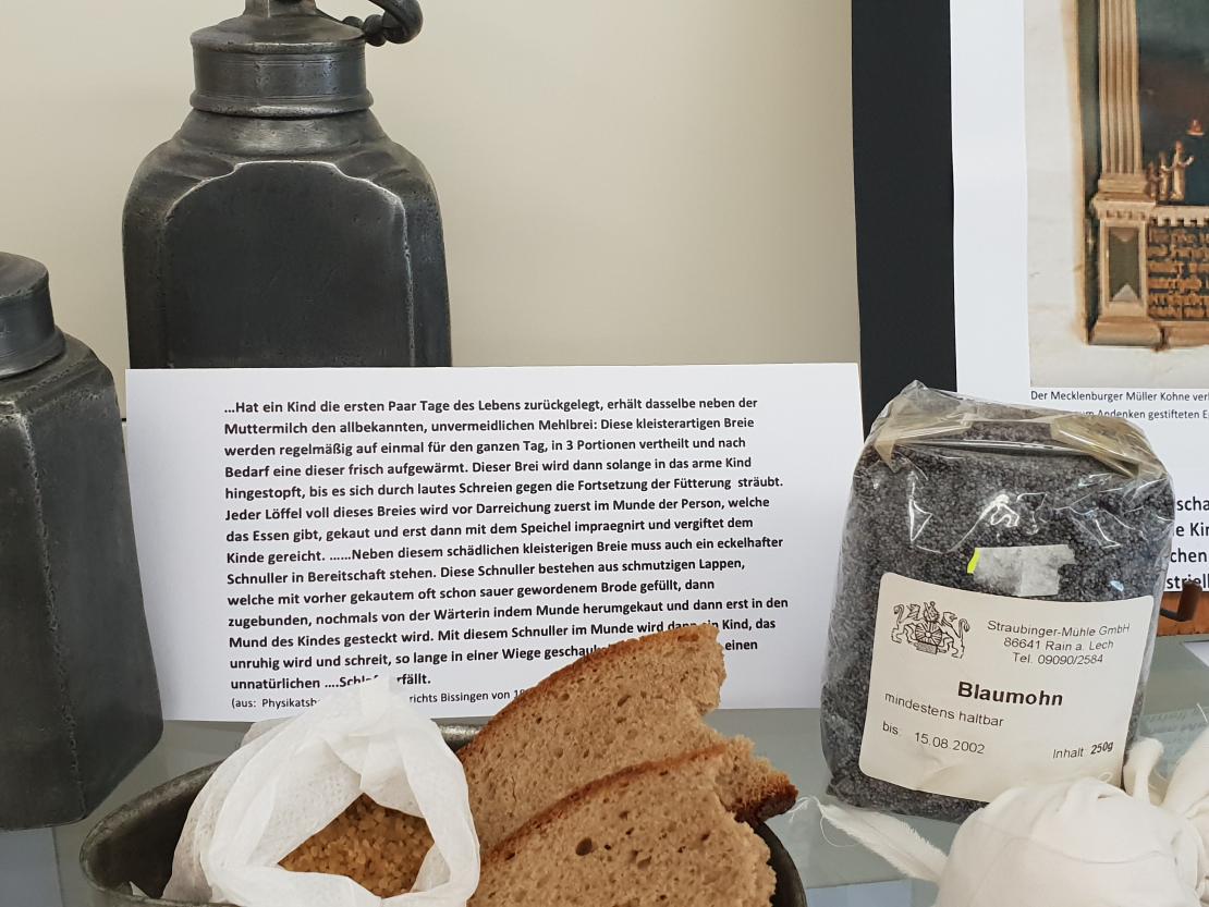 „Taufspritze und Geburtsstuhl - Vom Kinderkriegen in alten Zeiten“