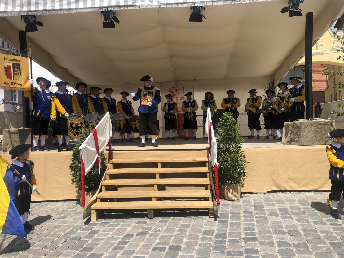 Löwen, Gunst und Gulden Wemding