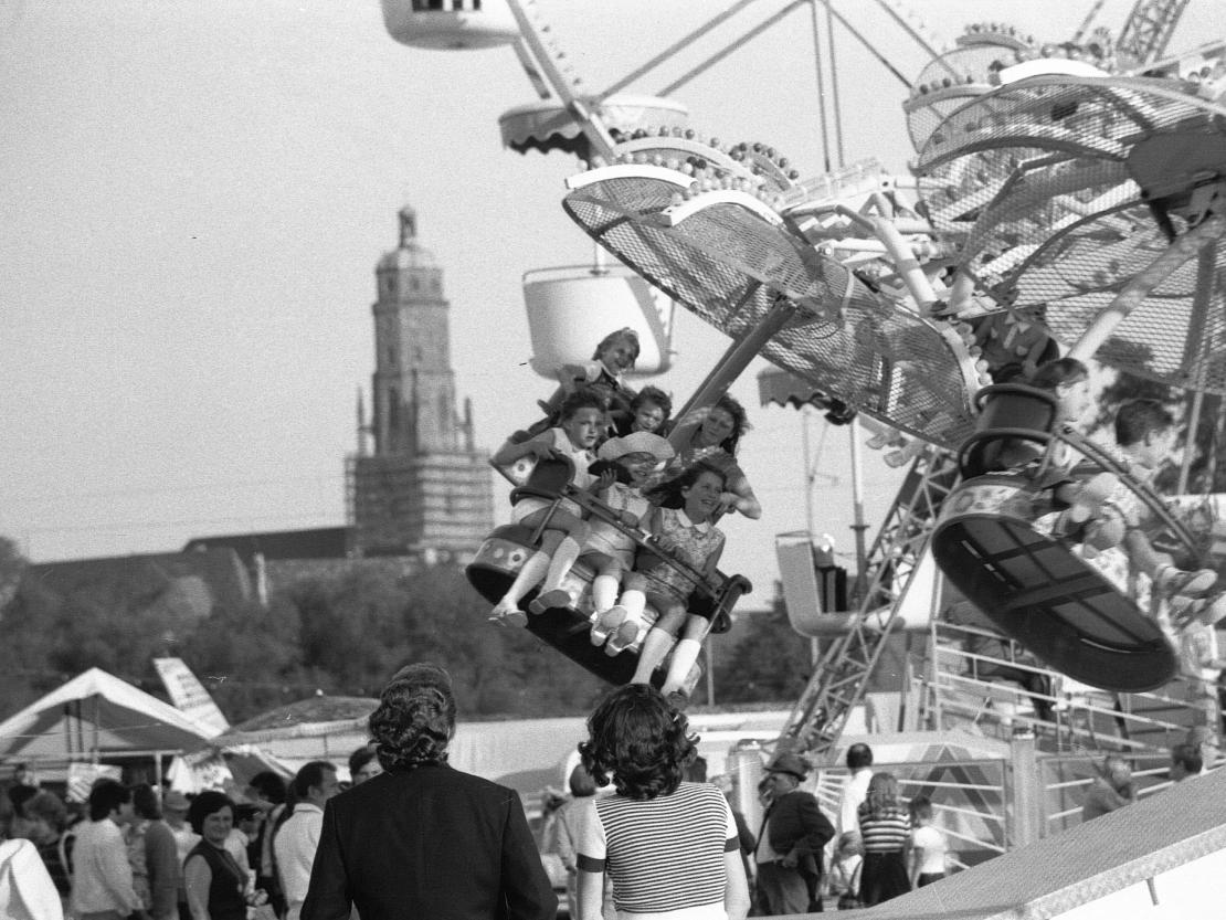 Messetreiben im Jahr 1927