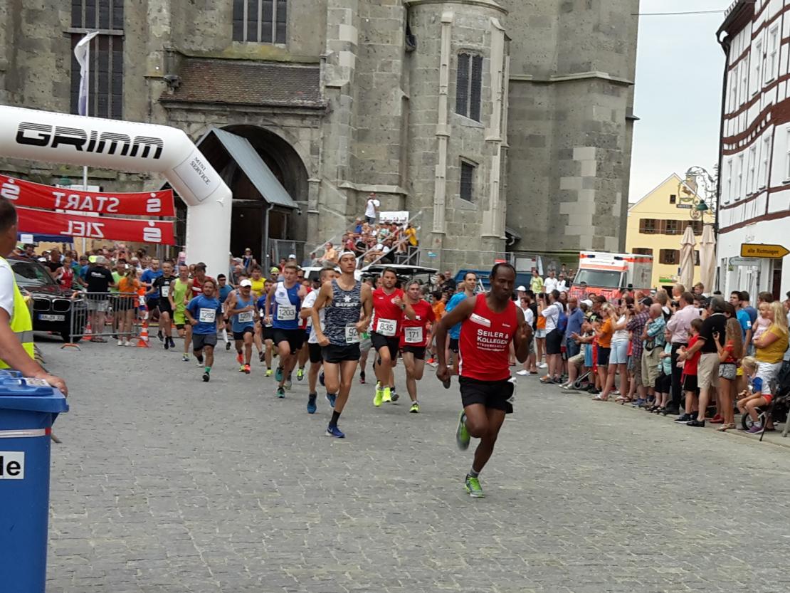 Start des Hauptlaufes.