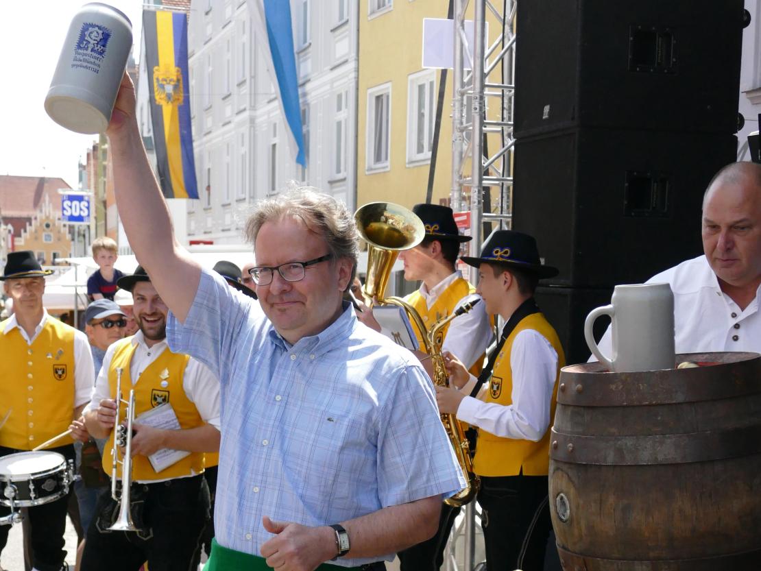 Am Mittwoch wurde das 22. Reichsstraßenfest von Oberbürgermeister Armin Neudert eröffnet. 