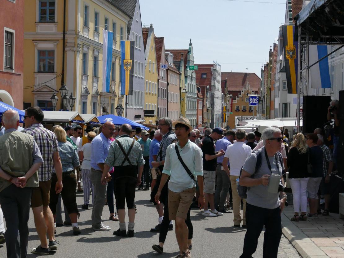 Am Mittwoch wurde das 22. Reichsstraßenfest von Oberbürgermeister Armin Neudert eröffnet. 