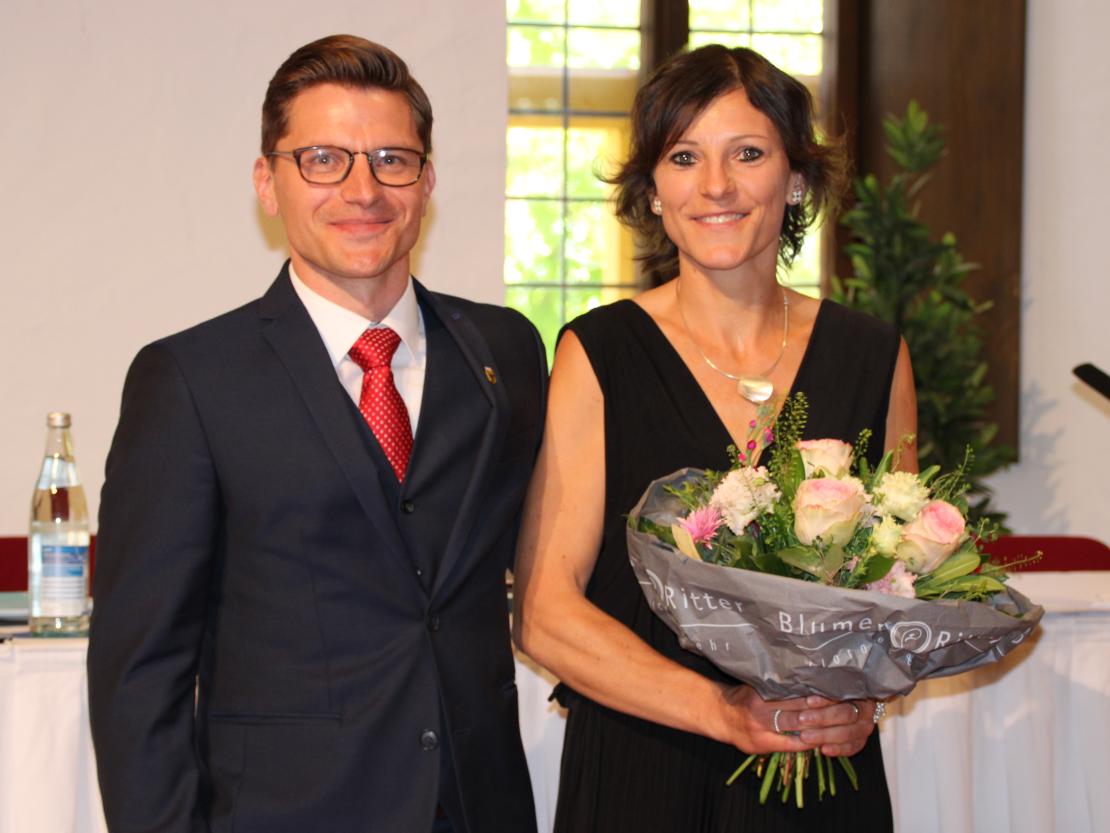 David und Katja Wittner mit Blumenstrauß