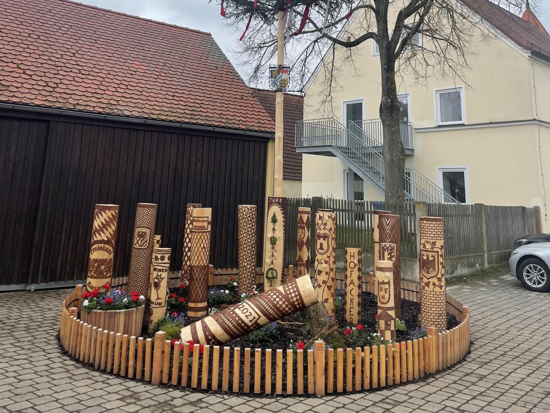 Der Maibaum in Baldingen 