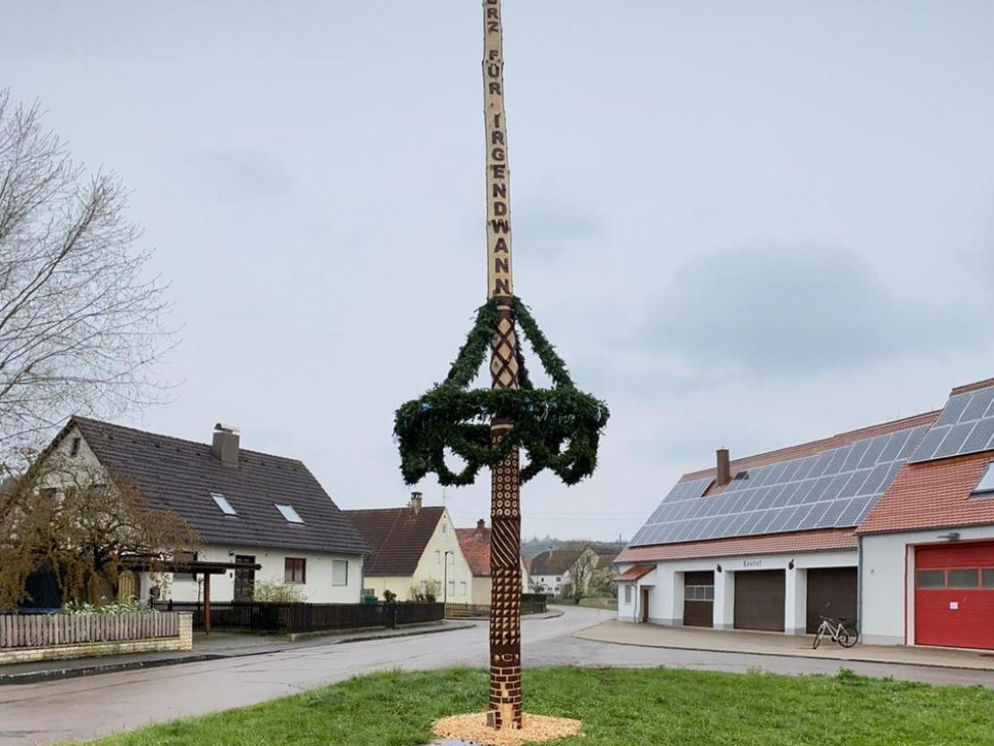 Maibaum Mönchsdeggingen 