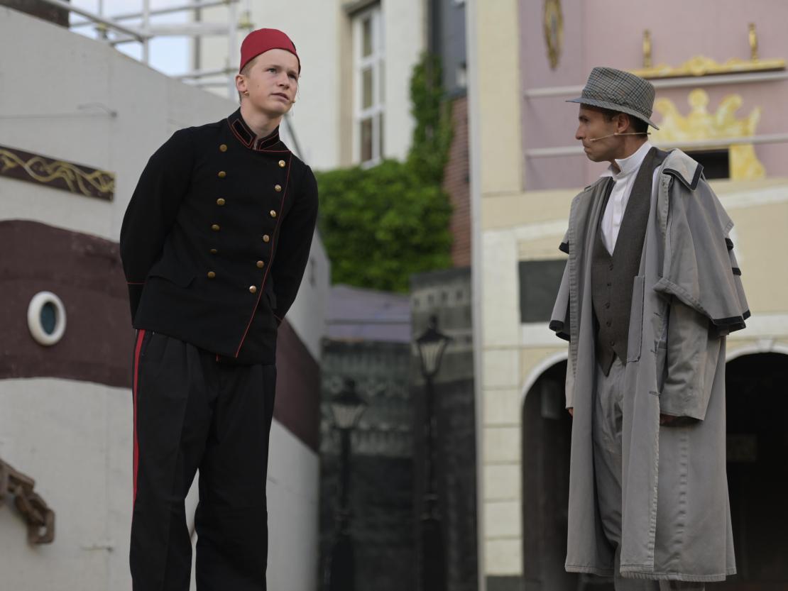 Der Theaterverein Donauwörth e.V. spielt "In 80 Tagen um die Welt" auf der Freilichtbühne Donauwörth 