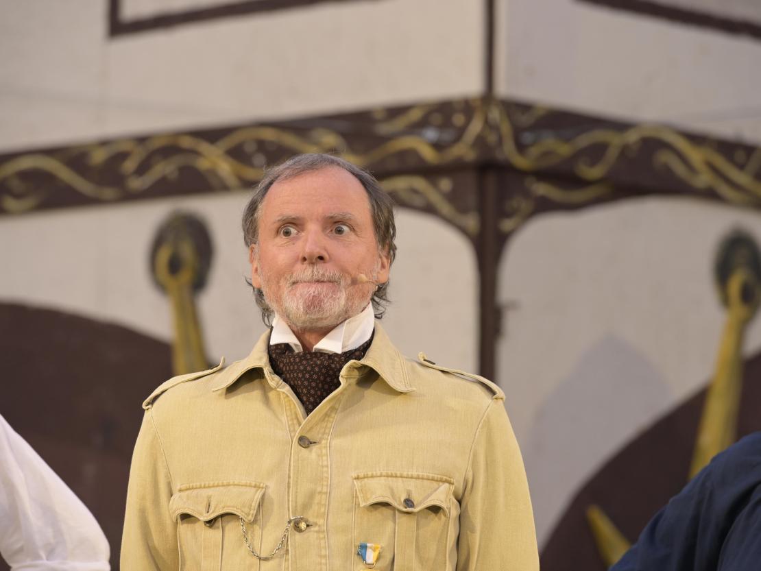 Der Theaterverein Donauwörth e.V. spielt "In 80 Tagen um die Welt" auf der Freilichtbühne am Mangoldfelsen. 