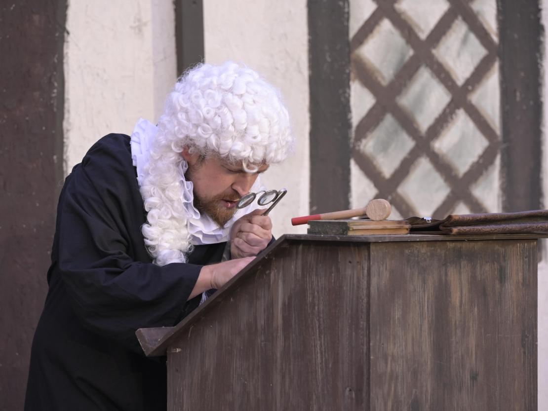 Der Theaterverein Donauwörth e.V. spielt "Um 80 Tagen um die Welt" auf der Freilichtbühne am Mangoldfelsen. 