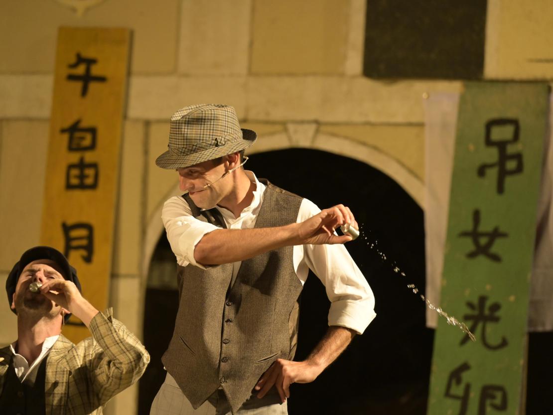 Der Theaterverein Donauwörth e.V. spielt "In 80 Tagen um die Welt" auf der Freilichtbühne am Mangoldfelsen. 