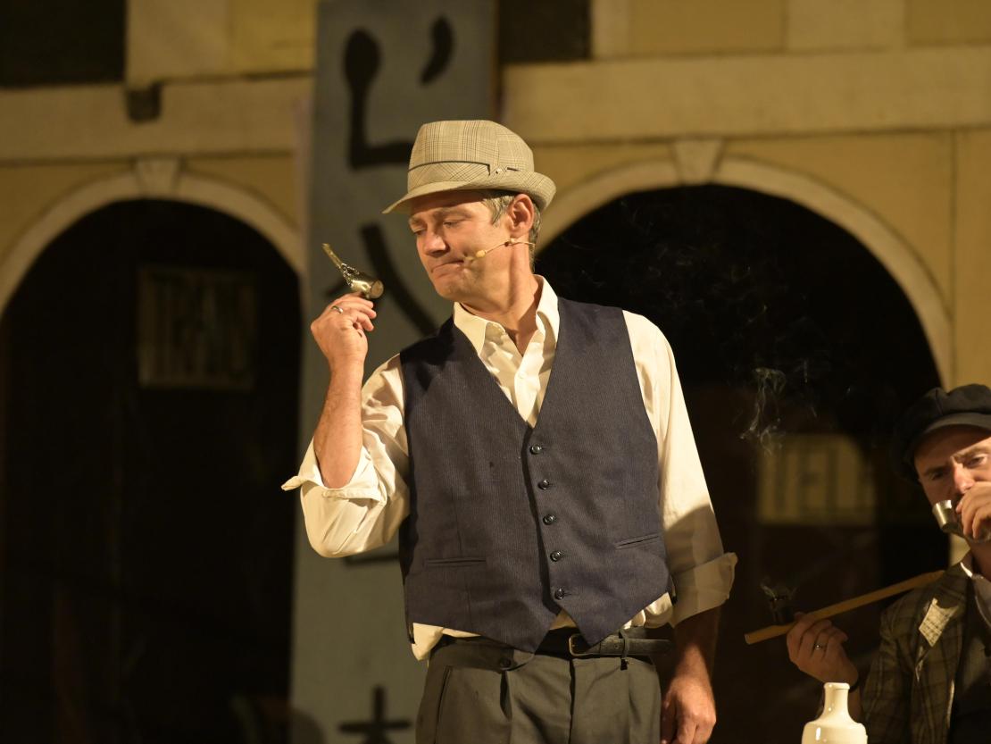 Der Theaterverein Donauwörth e.V. spielt "In 80 Tagen um die Welt" auf der Freilichtbühne am Mangoldfelsen. 