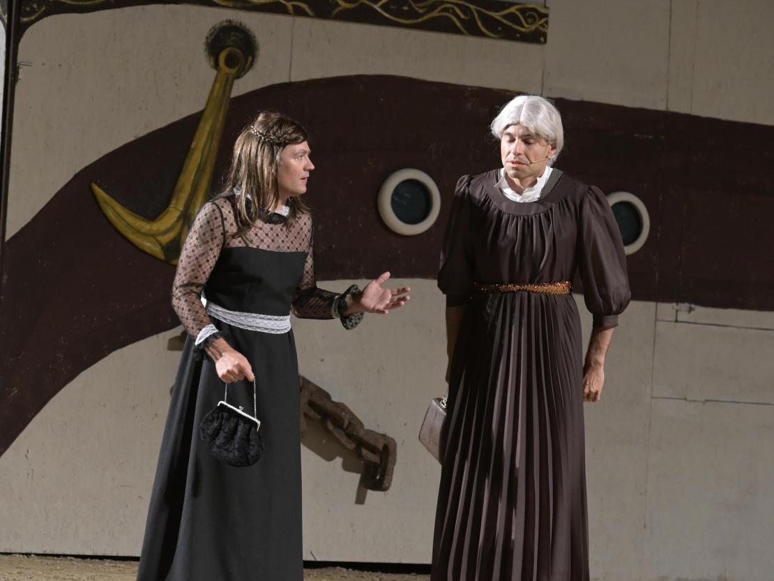 Der Theaterverein Donauwörth e.V. spielt "In 80 Tagen um die Welt" auf der Freilichtbühne am Mangoldfelsen. 