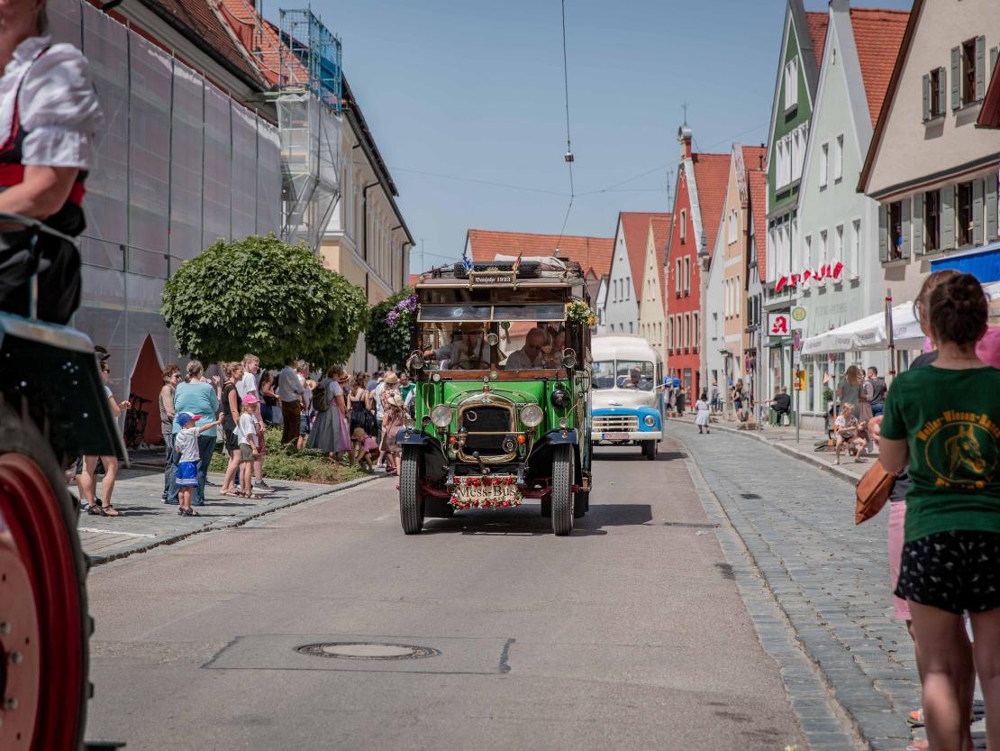 Das Bild zeigt den Nördlinger Messumzug 2022