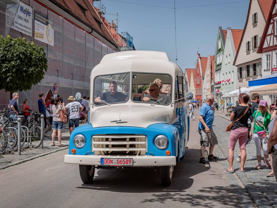 Das Bild zeigt den Nördlinger Messumzug 2022