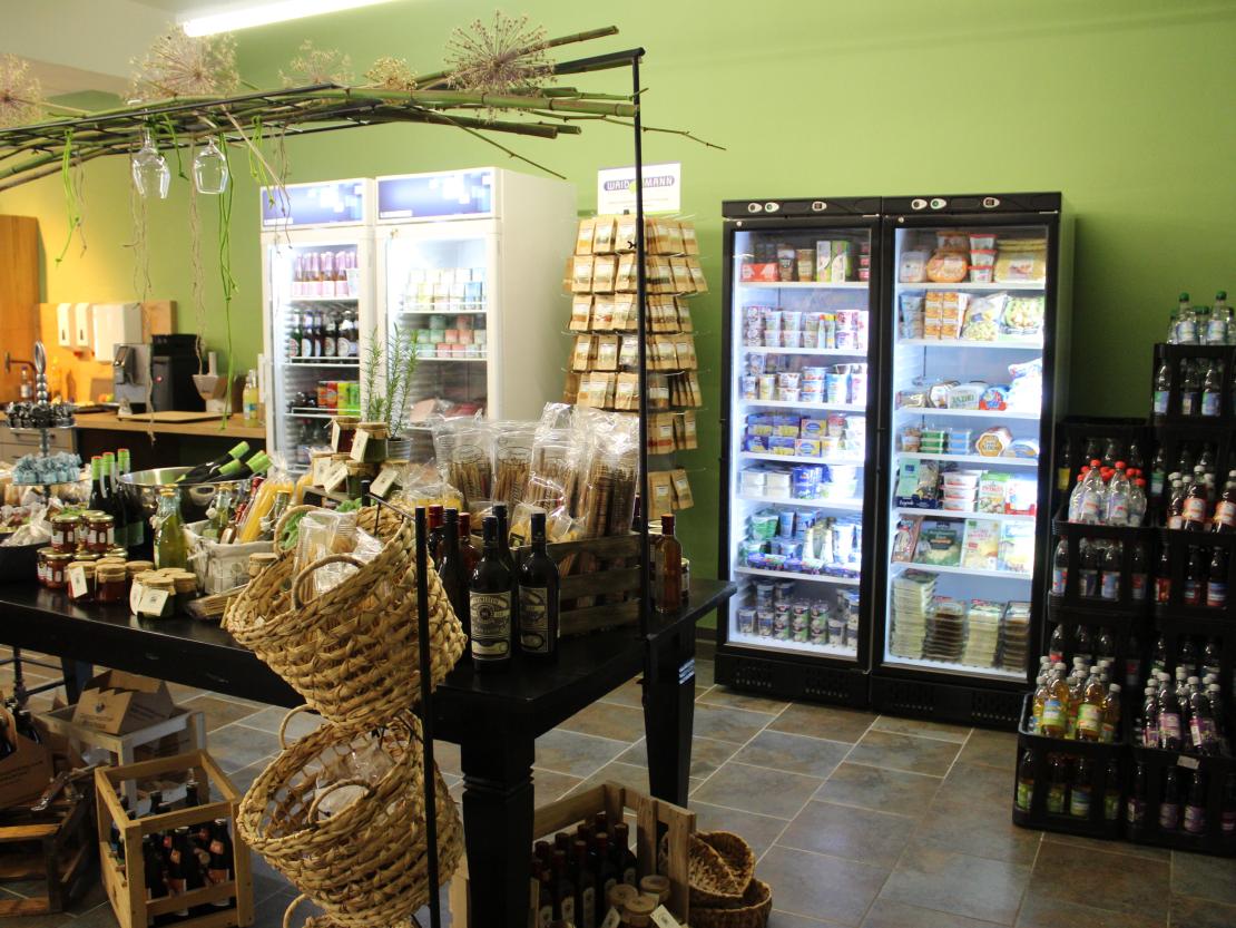 Das Bild zeigt den Dorfladen Ebermergen.