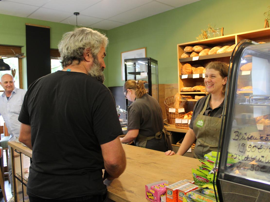 Das Bild zeigt den Dorfladen Ebermergen.