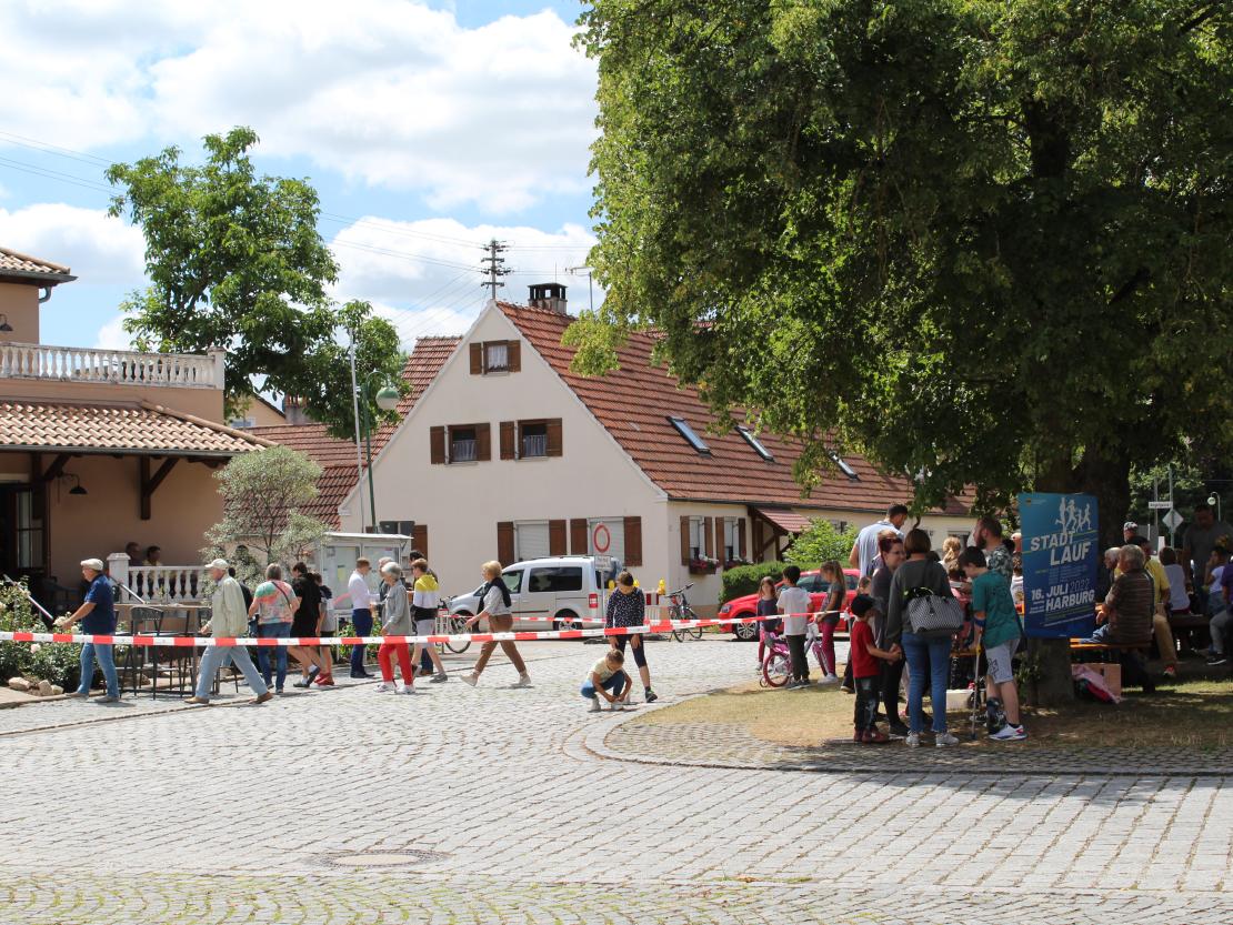 Das Bild zeigt den Dorfladen Ebermergen.