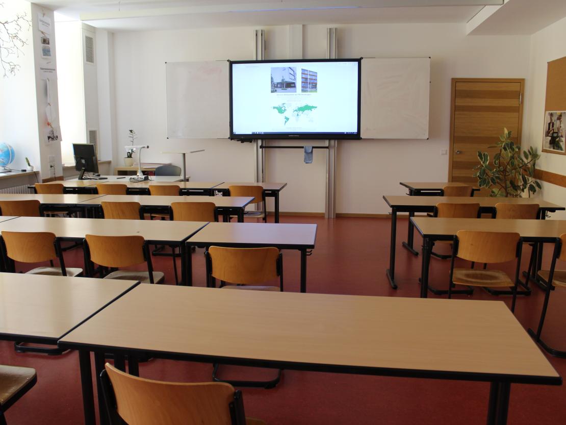 Das Bild zeigt den Festakt anlässlich der Einweihung des THG in Nördlingen. 