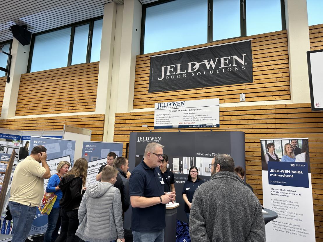 DAs Bild zeigt den Berufswegekompass Harburg 2022