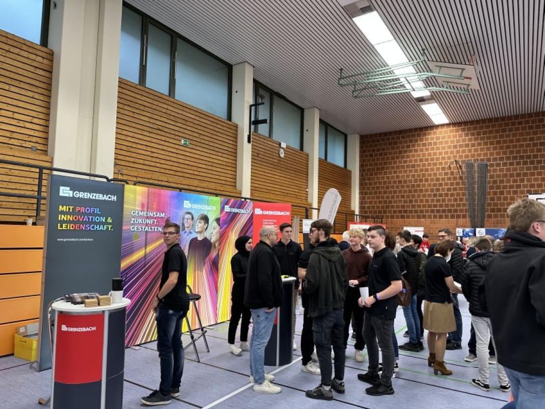 DAs Bild zeigt den Berufswegekompass Harburg 2022