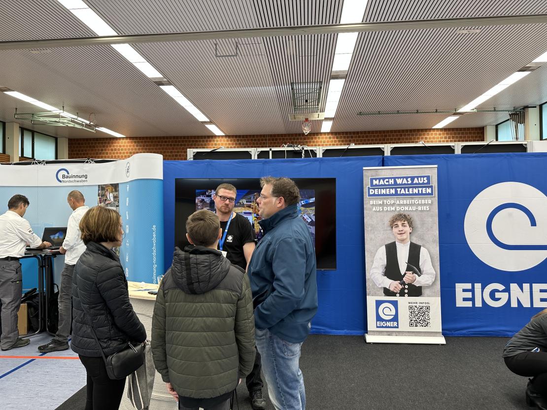 DAs Bild zeigt den Berufswegekompass Harburg 2022.