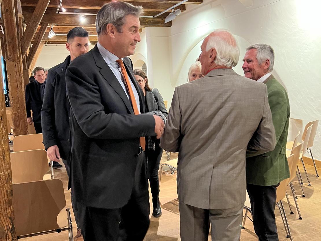 Gerd Müller Statue Enthüllung