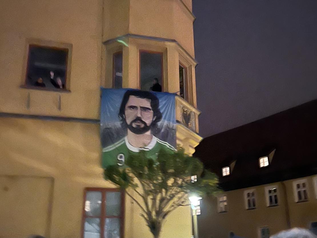 Gerd Müller Statue Enthüllung