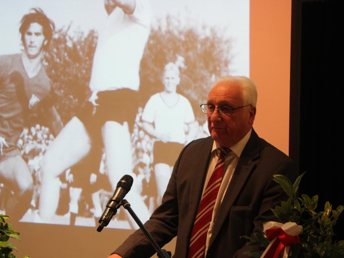 Gerd-Müller-Statue Enthüllung