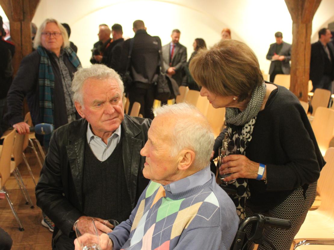 Gerd-Müller-Statue Enthüllung