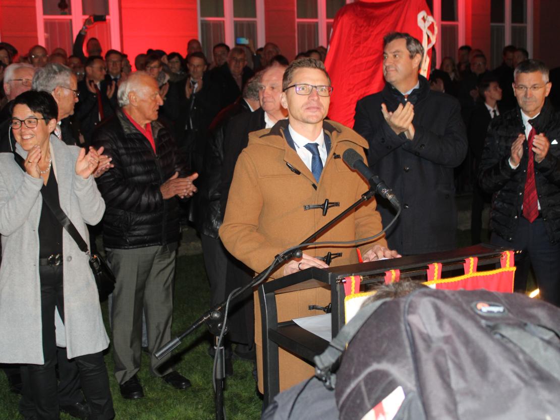 Gerd-Müller-Statue Enthüllung