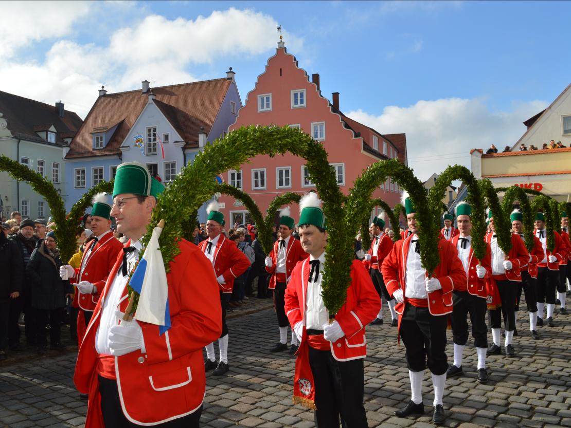Schäfflertanz Wemding 2023. 