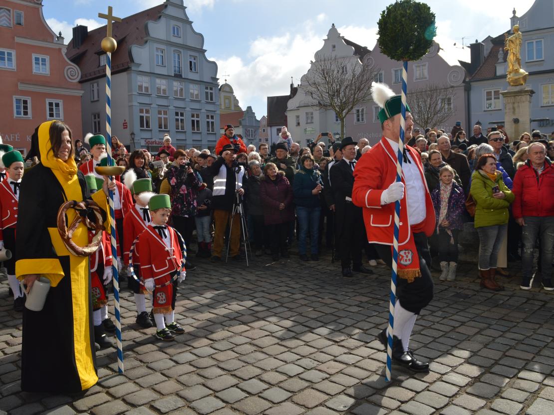 Schäfflertanz Wemding 2023.