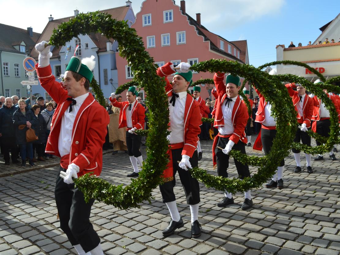 Schäfflertanz Wemding 2023.