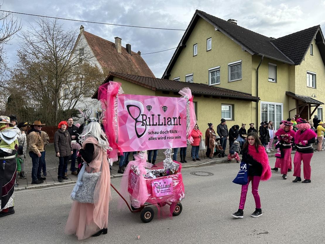 Das Bild zeigt den Genderkinger Faschingsumzug 2023.