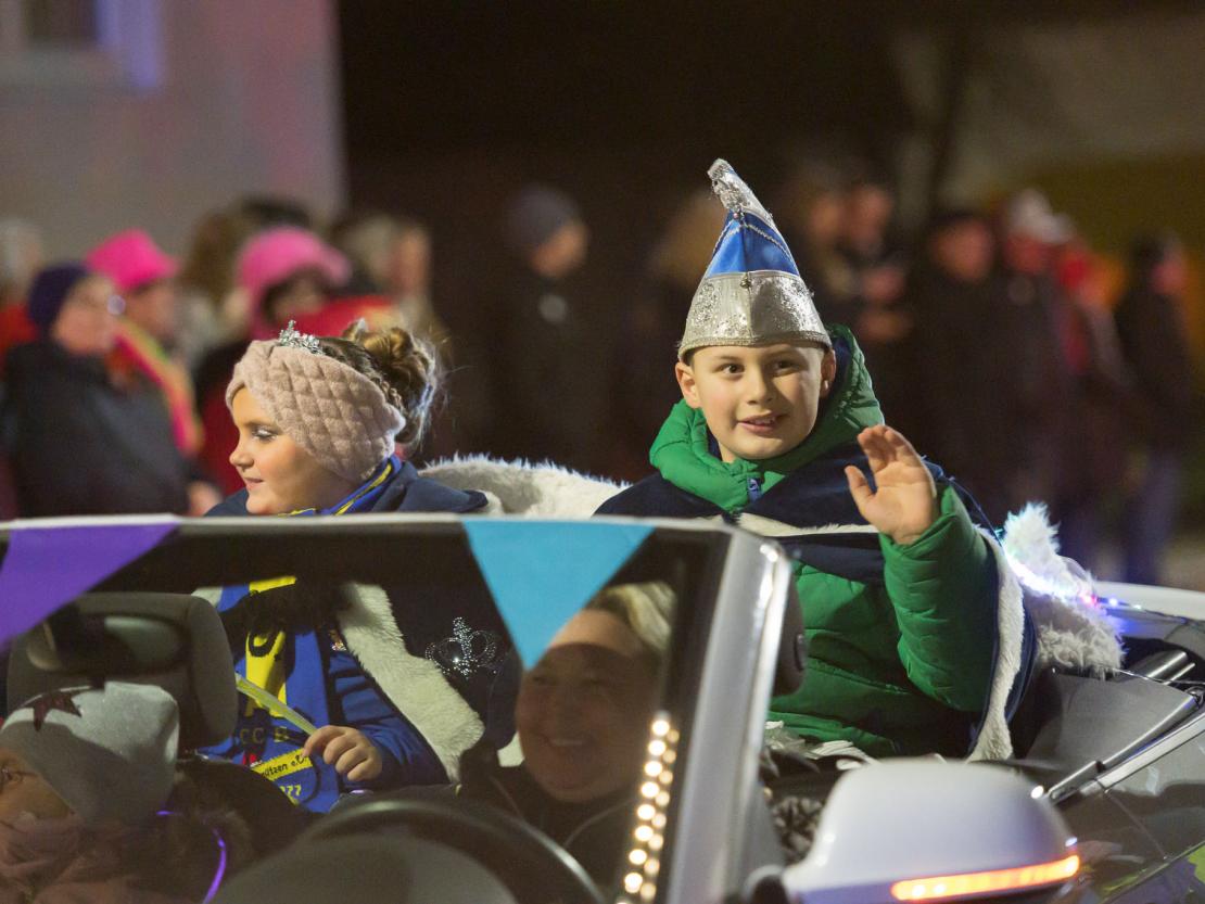 Das Bild zeigt den Bäumenheimer Nachtumzug 2023.