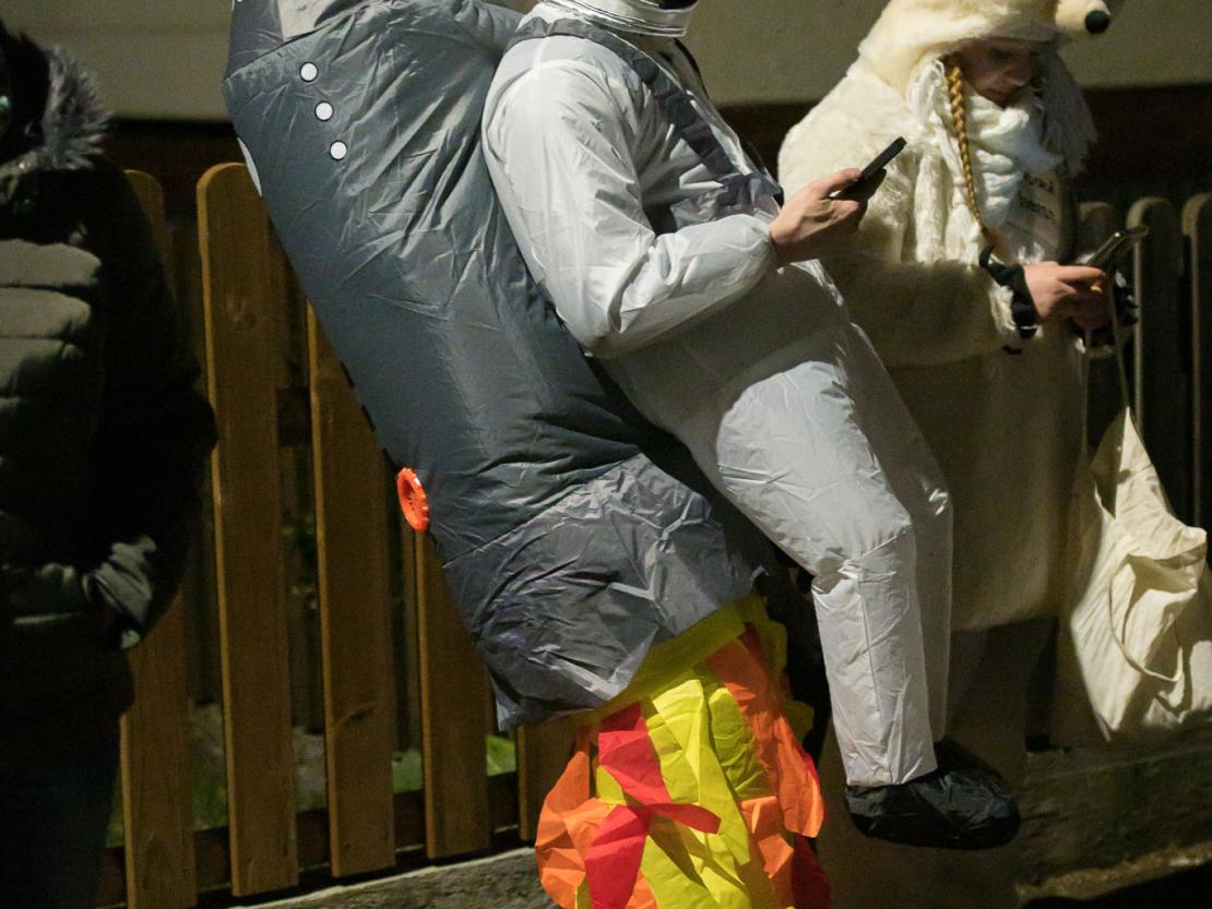 Das Bild zeigt den Bäumenheimer Nachtumzug 2023.