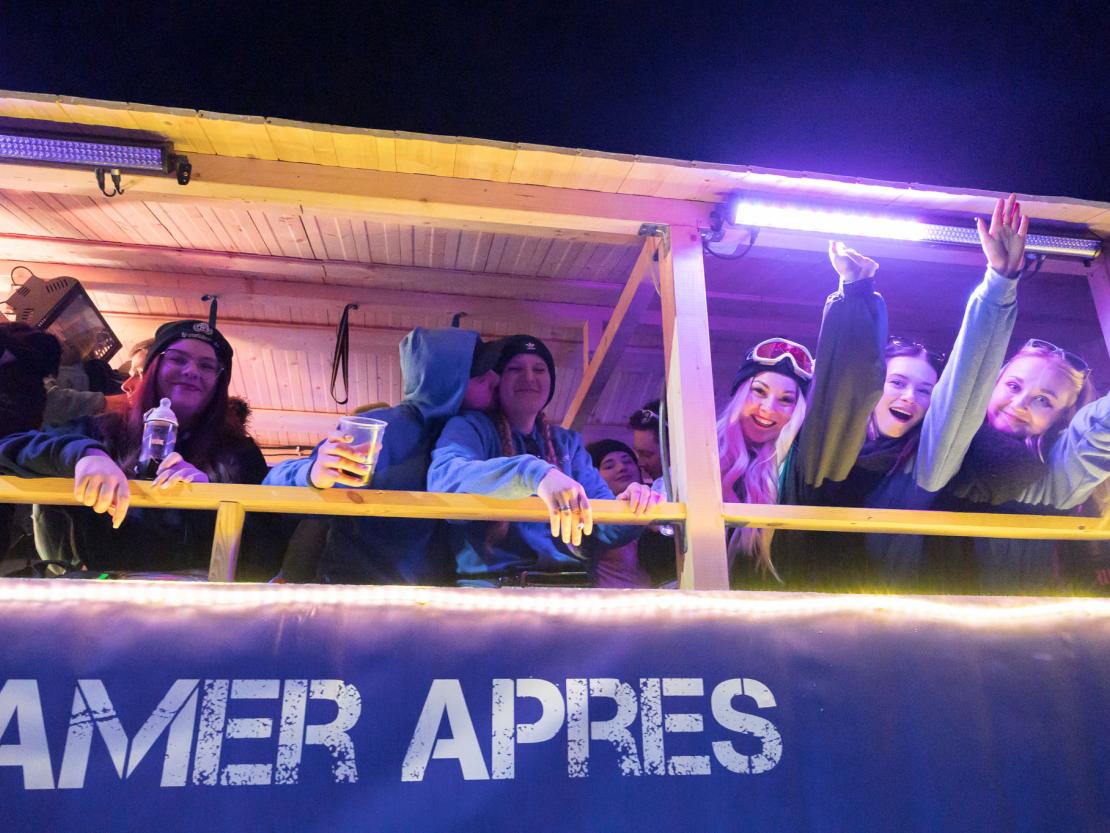 Das Bild zeigt den Bäumenheimer Nachtumzug 2023.