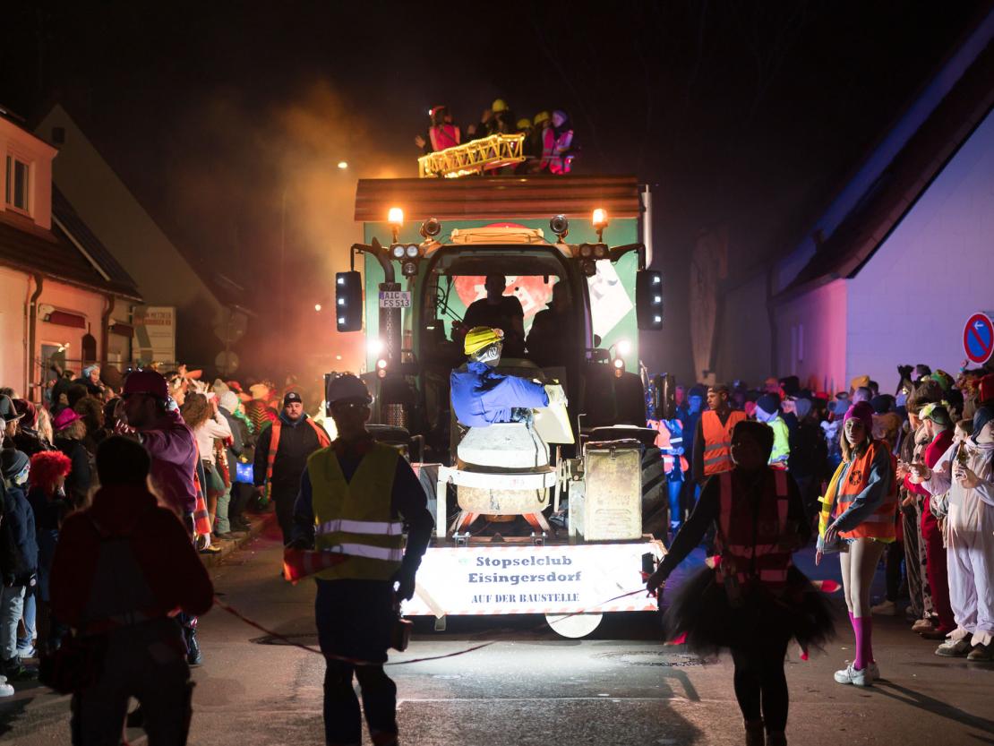 Das Bild zeigt den Bäumenheimer Nachtumzug 2023.