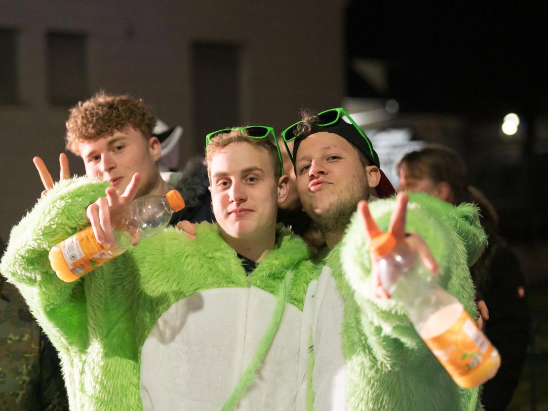 Das Bild zeigt den Bäumenheimer Nachtumzug 2023.