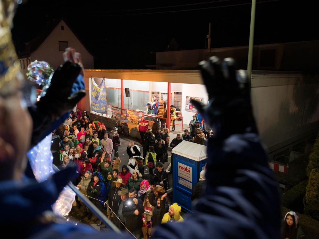 Das Bild zeigt den Bäumenheimer Nachtumzug 2023.