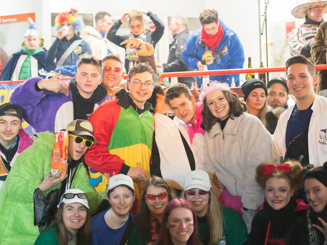 Das Bild zeigt den Bäumenheimer Nachtumzug 2023.